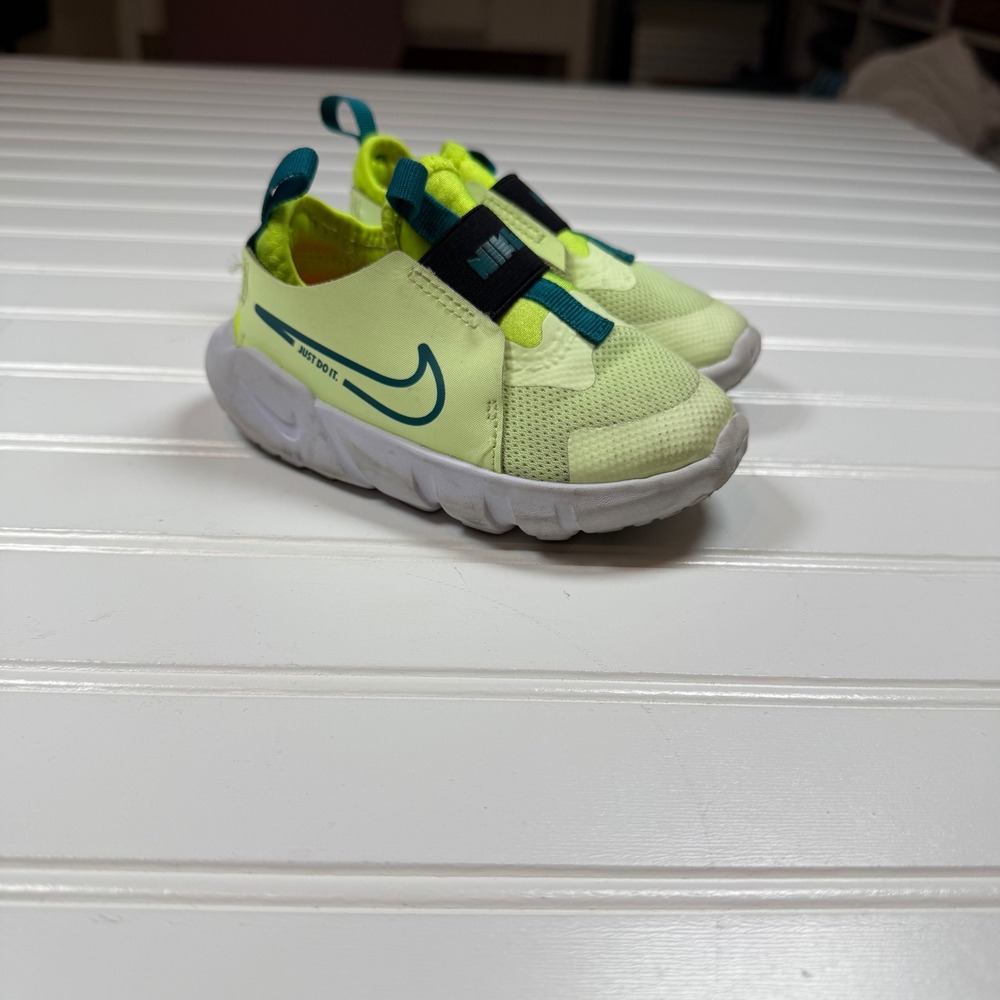 Nike Flex Runner 2 Toddler 7C Volt Teal Slip On Sneakers DJ6039-700